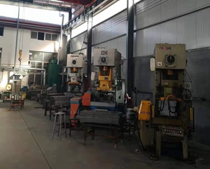 剪板機(jī)，折彎機(jī)等鈑金設(shè)備